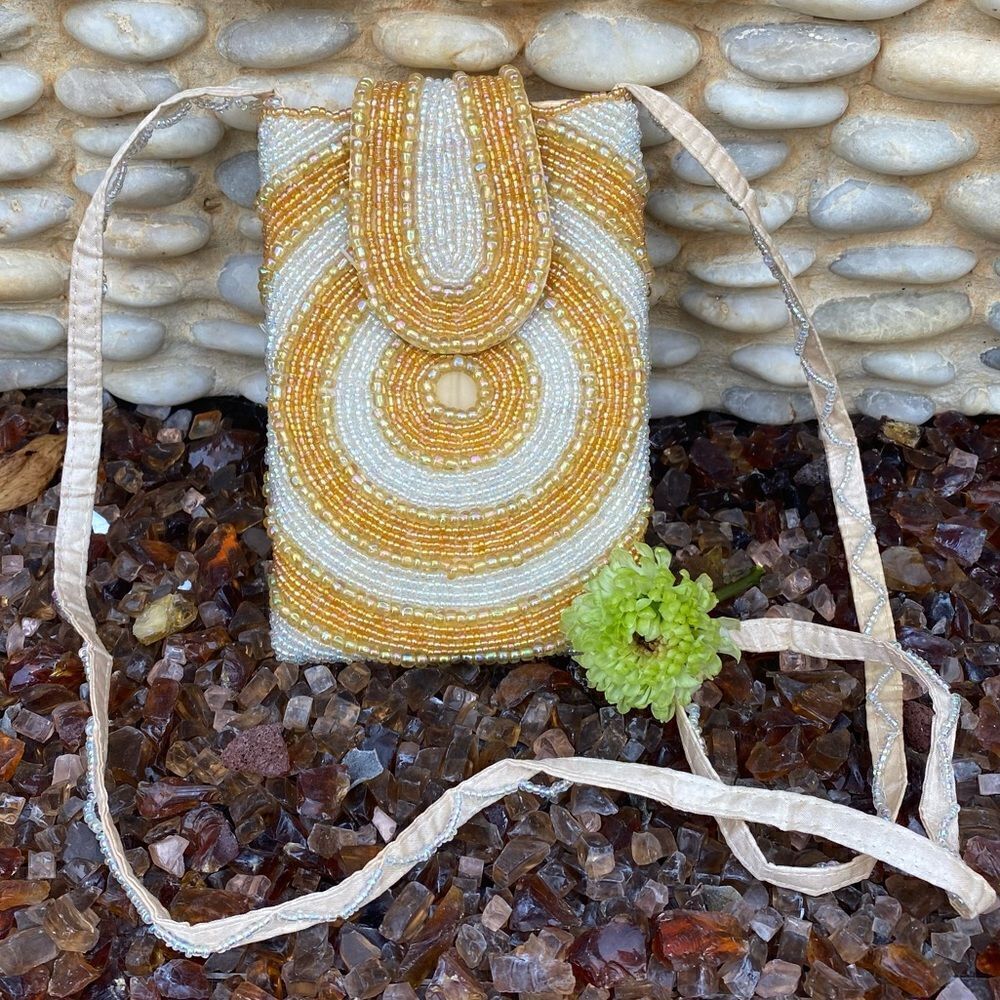 YOA BEADED CROSSBODY PURSE w/ cream and bright gold sequins beads.  EUC!